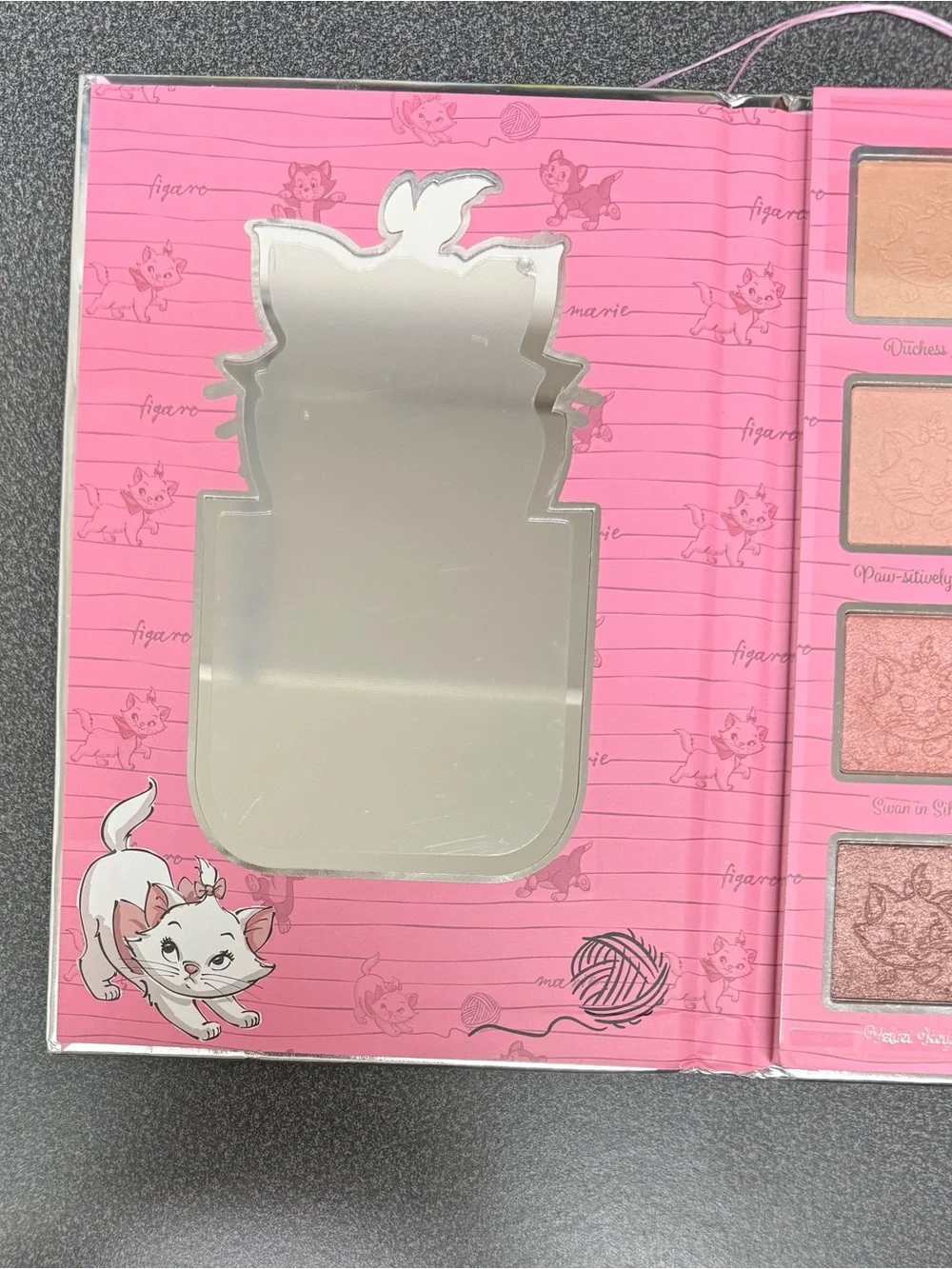 Disney The Aristocats Marie Eyeshadow Palette *NEW